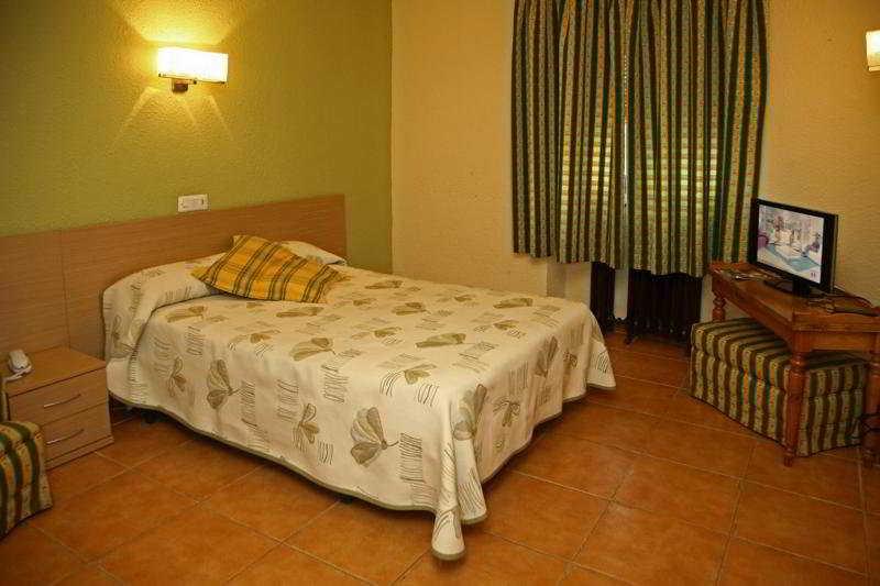 Hotel La Paz Jaca Eksteriør billede